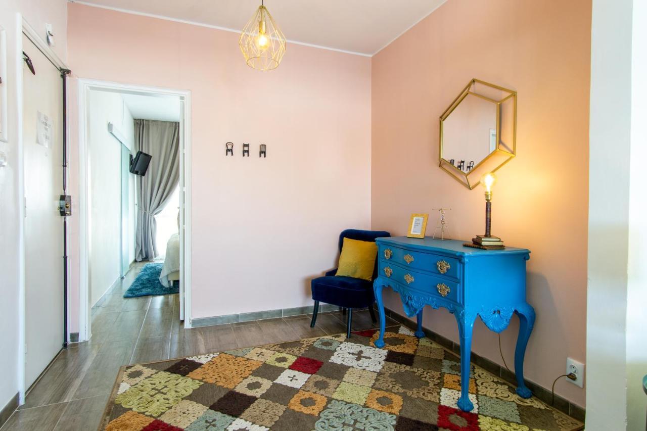 Gaze Out At The City In A Retro-Chic Getaway 리스본 외부 사진